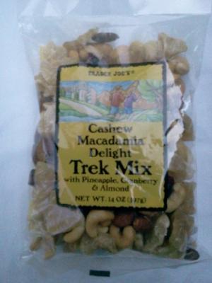 Trader Joe`s Cashew Macadamia Delight Trek Mix with Pineapple, Cranberry and Alm